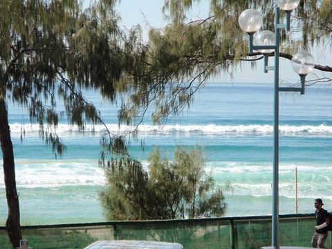Grosvenor Beachfront Apartments Surfers Paradise - Redcliffe Tourism 11