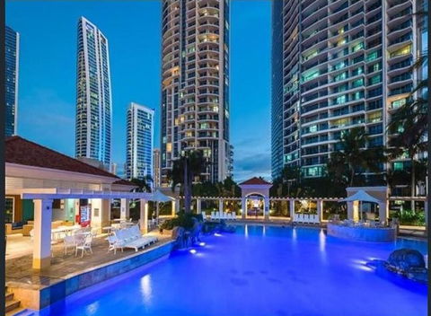 The Towers Of Chevron Renaissance - Holidays Gold Coast - Redcliffe Tourism 5