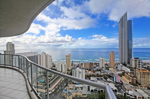 The Towers Of Chevron Renaissance - Holidays Gold Coast - Redcliffe Tourism 36