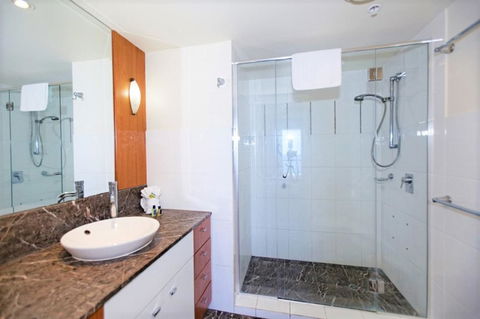 The Towers Of Chevron Renaissance - Holidays Gold Coast - Redcliffe Tourism 38