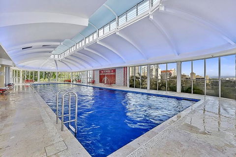 The Towers Of Chevron Renaissance - Holidays Gold Coast - Redcliffe Tourism 9