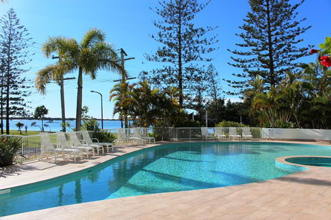 Crystal Bay On The Broadwater - Redcliffe Tourism 25