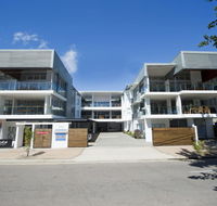 Maggies Beachfront Apt. 2 - Redcliffe Tourism