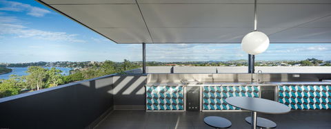 Mowbray East Apartments - Redcliffe Tourism 11