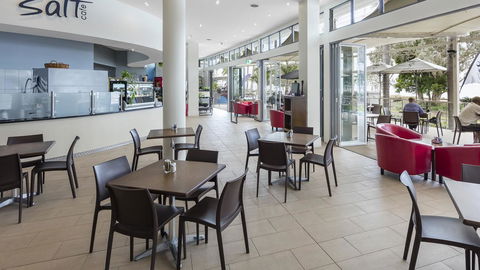 Oaks Hervey Bay Resort And Spa - Redcliffe Tourism 26