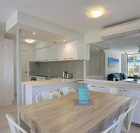 Kananda Beach House - Redcliffe Tourism