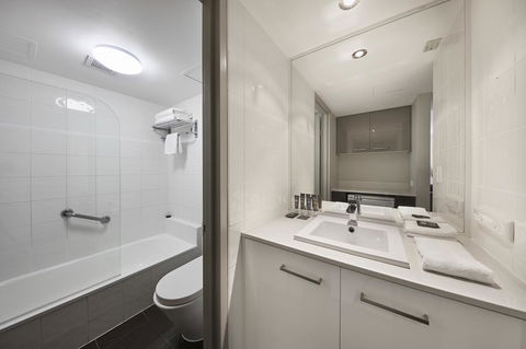 Novotel Surfers Paradise - Redcliffe Tourism 19