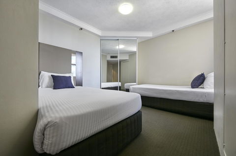 Novotel Surfers Paradise - Redcliffe Tourism 12