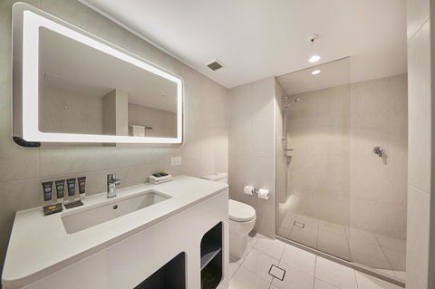 Novotel Surfers Paradise - Redcliffe Tourism 16
