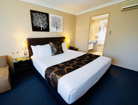 Ambassador On Ruthven - Redcliffe Tourism 2