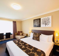 Best Western Plus Ambassador On Ruthven Motor Inn - Redcliffe Tourism