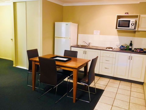 Ambassador On Ruthven - Redcliffe Tourism 35