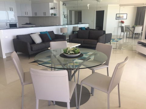 Ocean Plaza Resort - Redcliffe Tourism 23