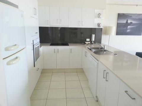 Ocean Plaza Resort - Redcliffe Tourism 24