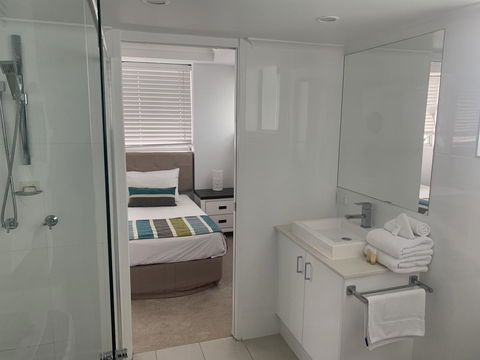 Ocean Plaza Resort - Redcliffe Tourism 13
