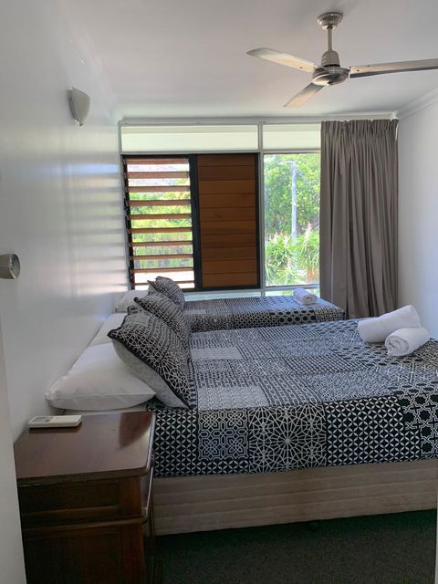 Townsville Holiday Apartments - Redcliffe Tourism 3