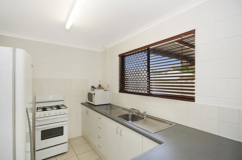 Townsville Holiday Apartments - Redcliffe Tourism 17