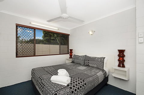 Townsville Holiday Apartments - Redcliffe Tourism 16