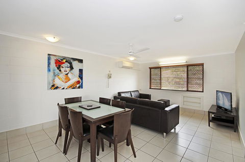 Townsville Holiday Apartments - Redcliffe Tourism 21