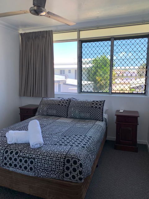 Townsville Holiday Apartments - Redcliffe Tourism 6