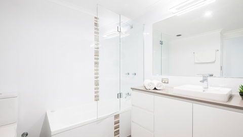 Currumbin Sands On The Beach - Redcliffe Tourism 35