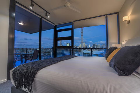 Arena Apartments By CLLIX - Redcliffe Tourism 9