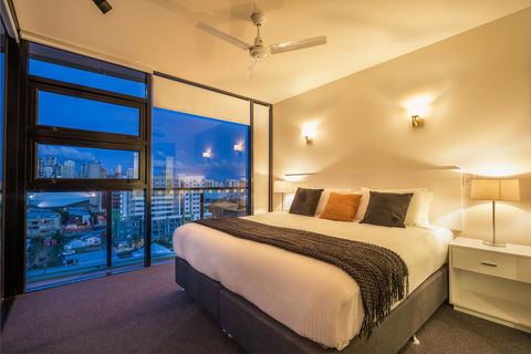 Arena Apartments By CLLIX - Redcliffe Tourism 13