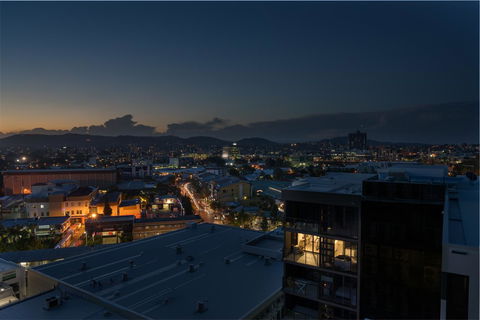 Arena Apartments By CLLIX - Redcliffe Tourism 25