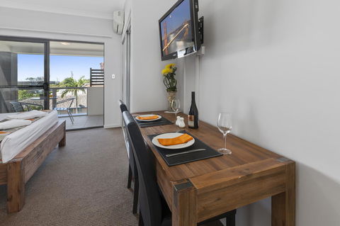 La Vida On Anzac - Redcliffe Tourism 28