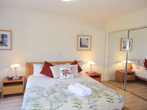 Waterfront Resort Villa With Buggy - Redcliffe Tourism 14