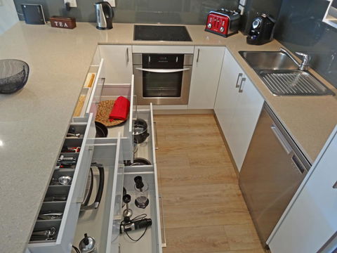 Waterfront Resort Villa With Buggy - Redcliffe Tourism 6