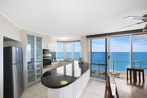 Catalina Resort - Redcliffe Tourism 31