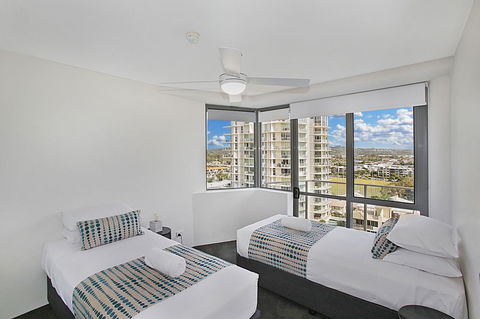 Catalina Resort - Redcliffe Tourism 27