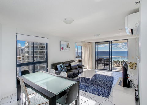 Catalina Resort - Redcliffe Tourism 16