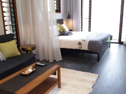 Forest Lodge: Little Villa - Redcliffe Tourism 4