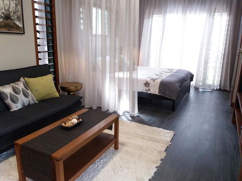 Forest Lodge: Little Villa - Redcliffe Tourism 3