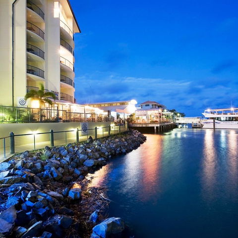 Mantra Hervey Bay - Redcliffe Tourism 13