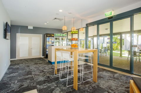 Mantra Hervey Bay - Redcliffe Tourism 7