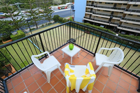 Neptune Resort - Redcliffe Tourism 43