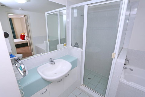 Neptune Resort - Redcliffe Tourism 29