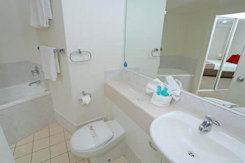 Neptune Resort - Redcliffe Tourism 37