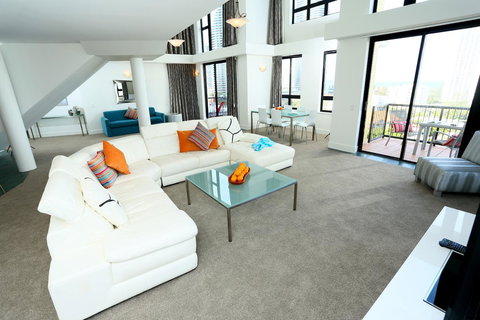 Neptune Resort - Redcliffe Tourism 4