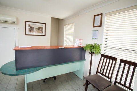 Downs Motel - Redcliffe Tourism 23