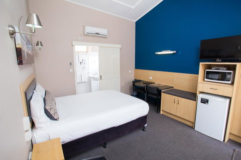 Downs Motel - Redcliffe Tourism 28
