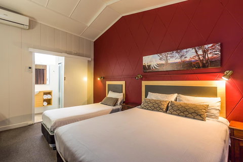 Downs Motel - Redcliffe Tourism 14