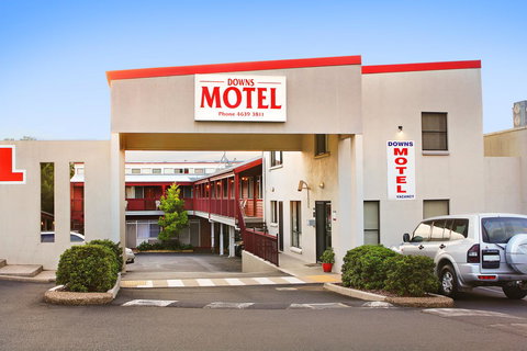 Downs Motel - Redcliffe Tourism 0
