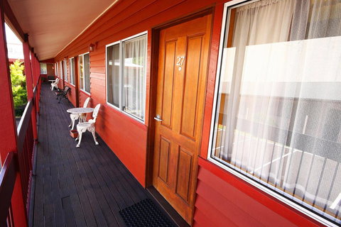 Downs Motel - Redcliffe Tourism 21