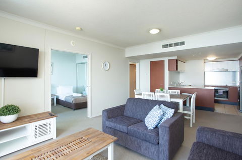 Chevron Renaissance - Private Apartments - Redcliffe Tourism 11