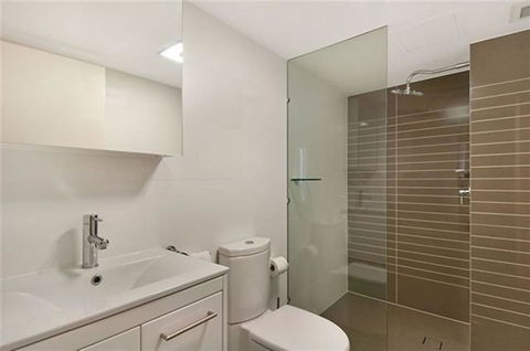 Boulevard Towers On Broadbeach - Redcliffe Tourism 21
