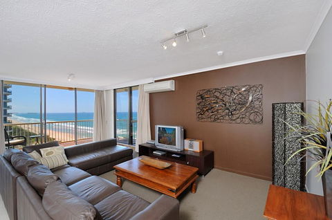 Boulevard Towers On Broadbeach - Redcliffe Tourism 2